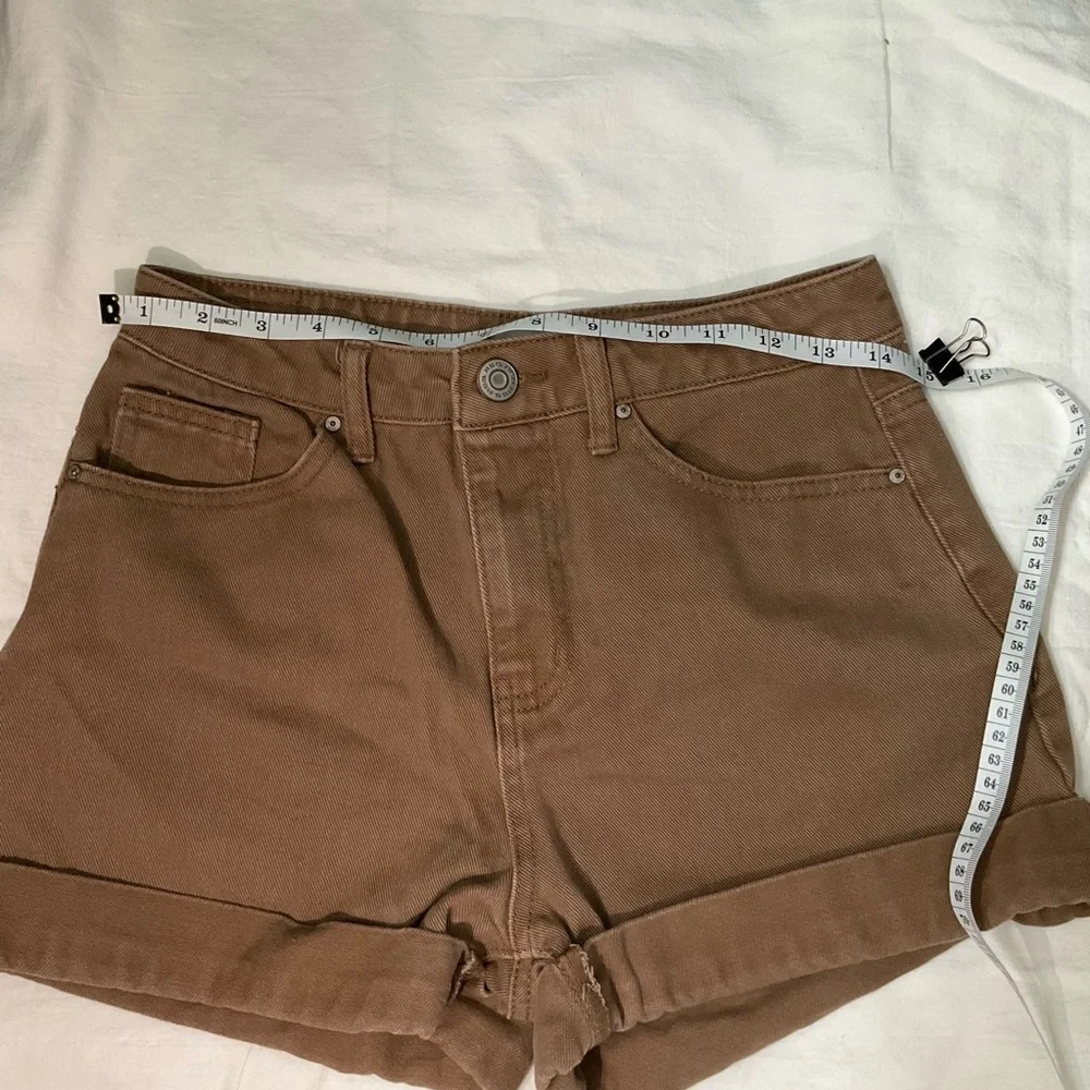 RSQ High Waist Tan Shorts - Picture 3 of 6